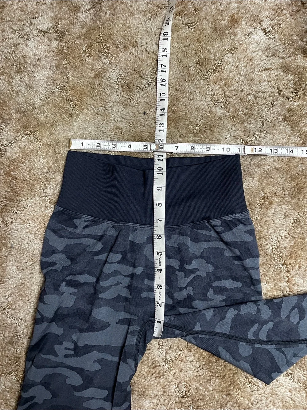 Victoria’s‎ Secret PINK Sport Camouflage Ruched Leggings Size Small